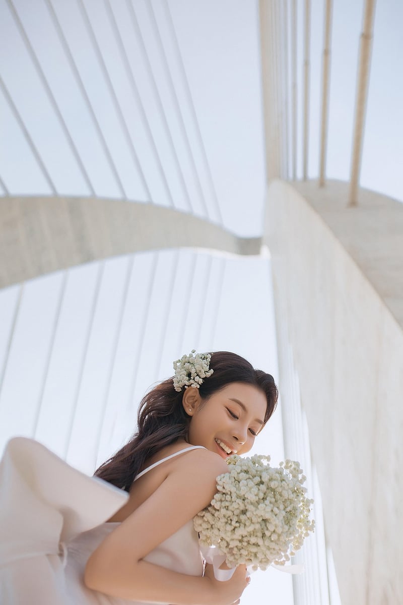 Classic and Elegant Bride